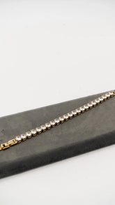 Glisten Gold Bracelet